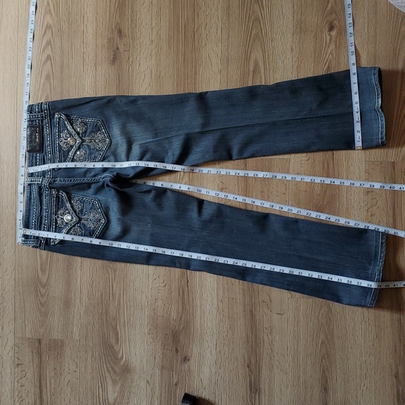 Grace in LA - Picture 2 of 9